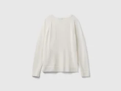 Cream crew neck sweater in cashmere and wool blend