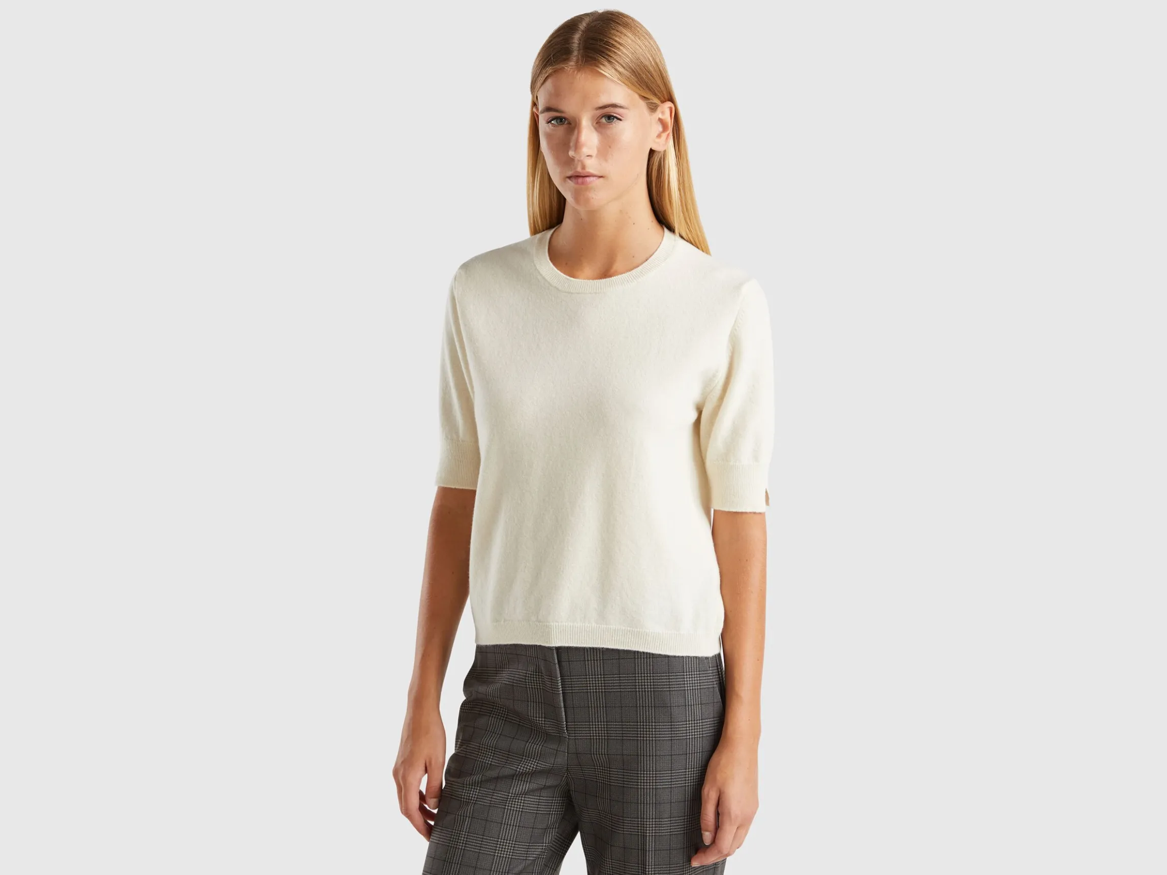 Cream short sleeve sweater in pure Merino wool