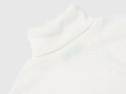 Cream white short sleeve turtleneck in cashmere blend