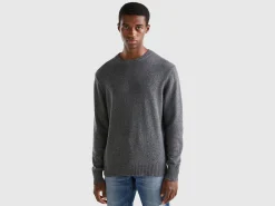 Crew neck sweater in cashmere and wool blend