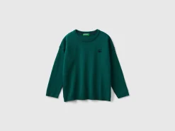 Crew neck sweater with embroidery