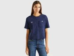 Crew neck t-shirt with pockets