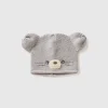 Crochet hat with applique