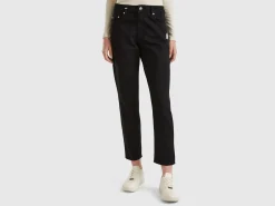 Cropped high-waisted jeans