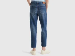 Cropped high-waisted jeans