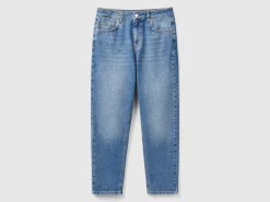 Cropped high-waisted jeans