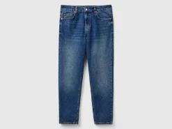 Cropped high-waisted jeans