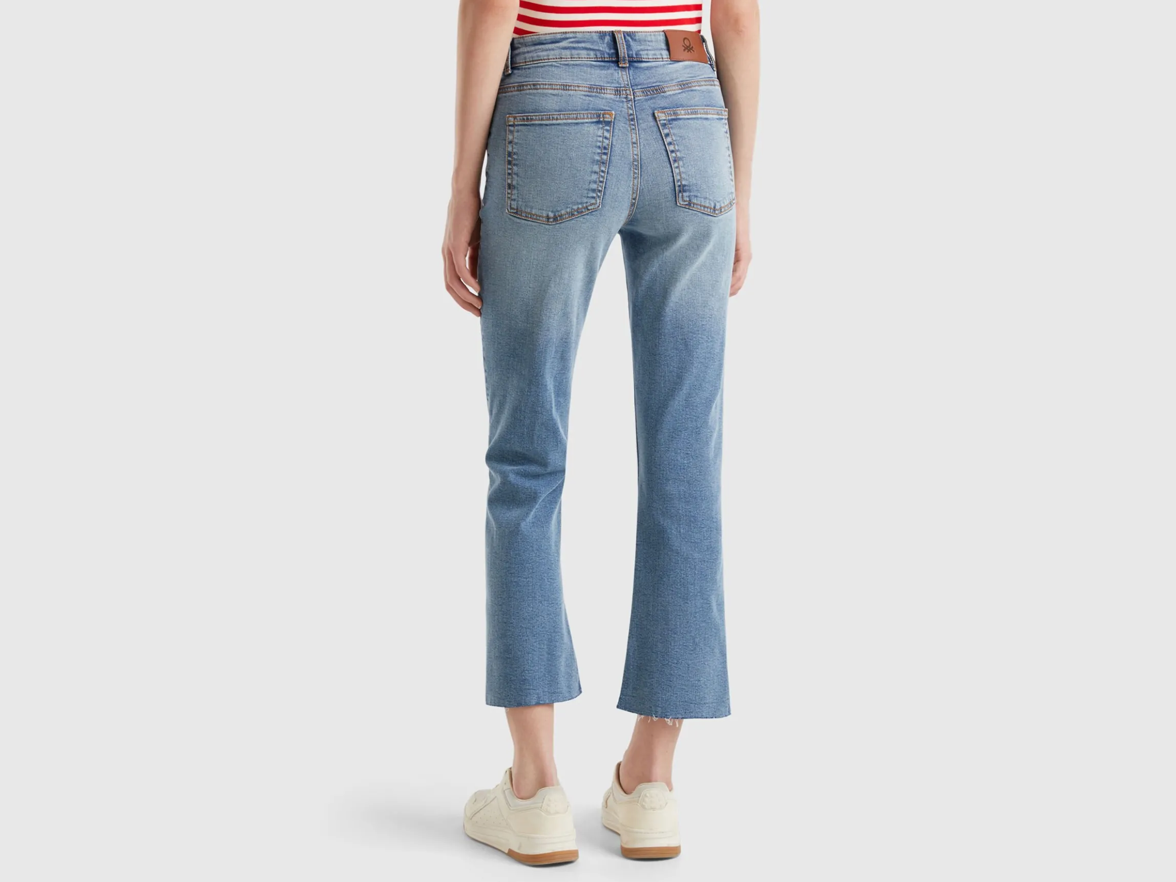 Cropped jeans in recycled cotton