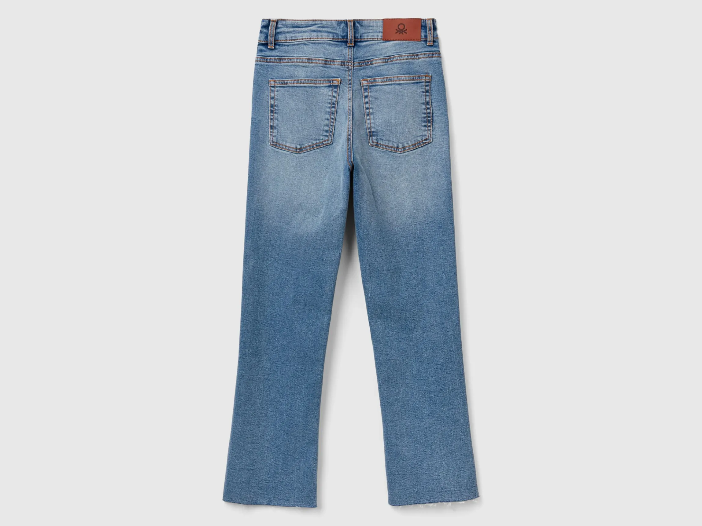 Cropped jeans in recycled cotton