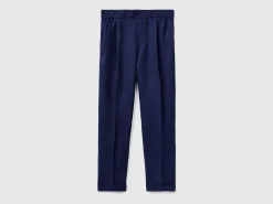 Cropped trousers in 100% linen
