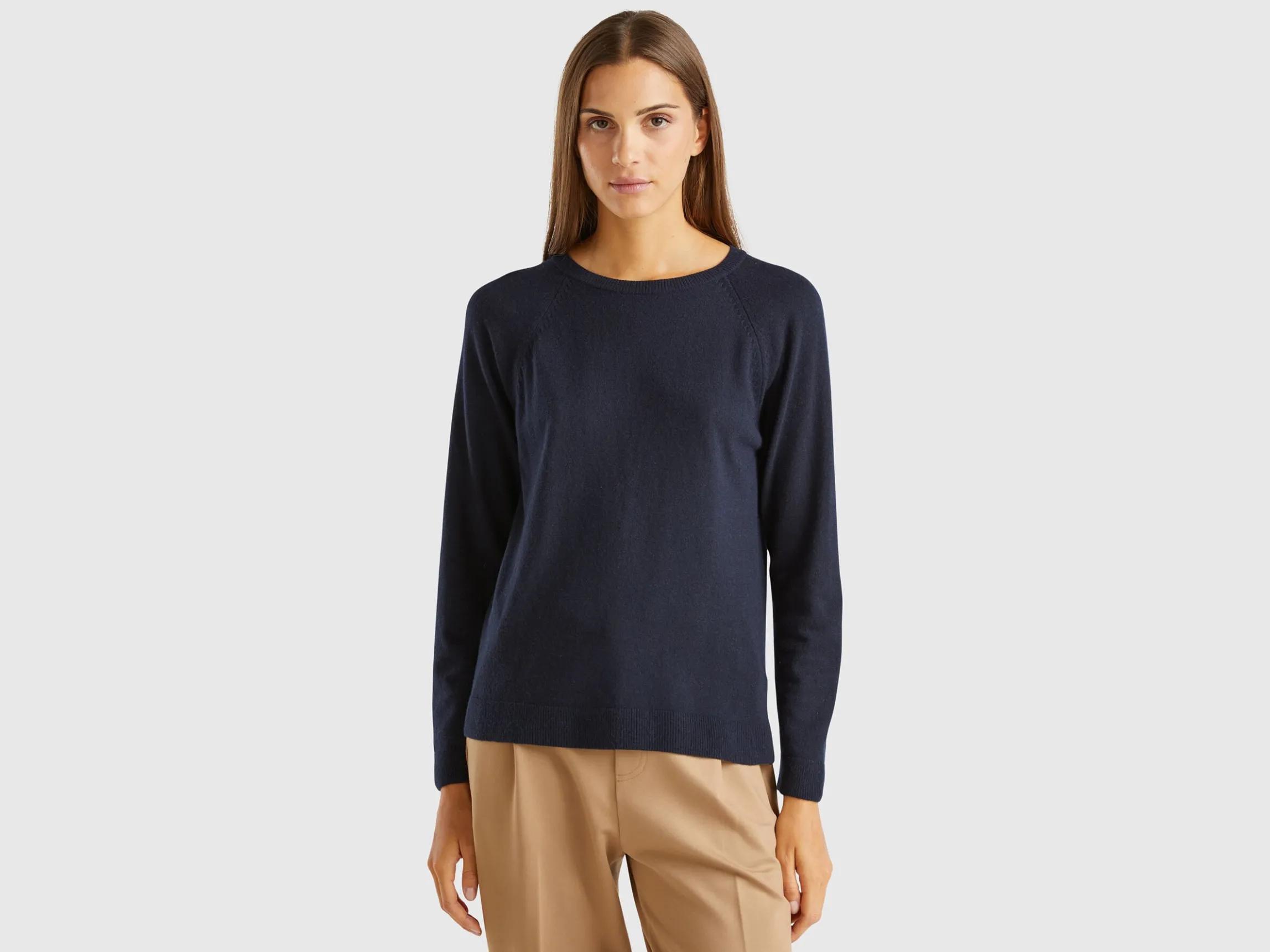 Dark blue crew neck sweater in cashmere and wool blend
