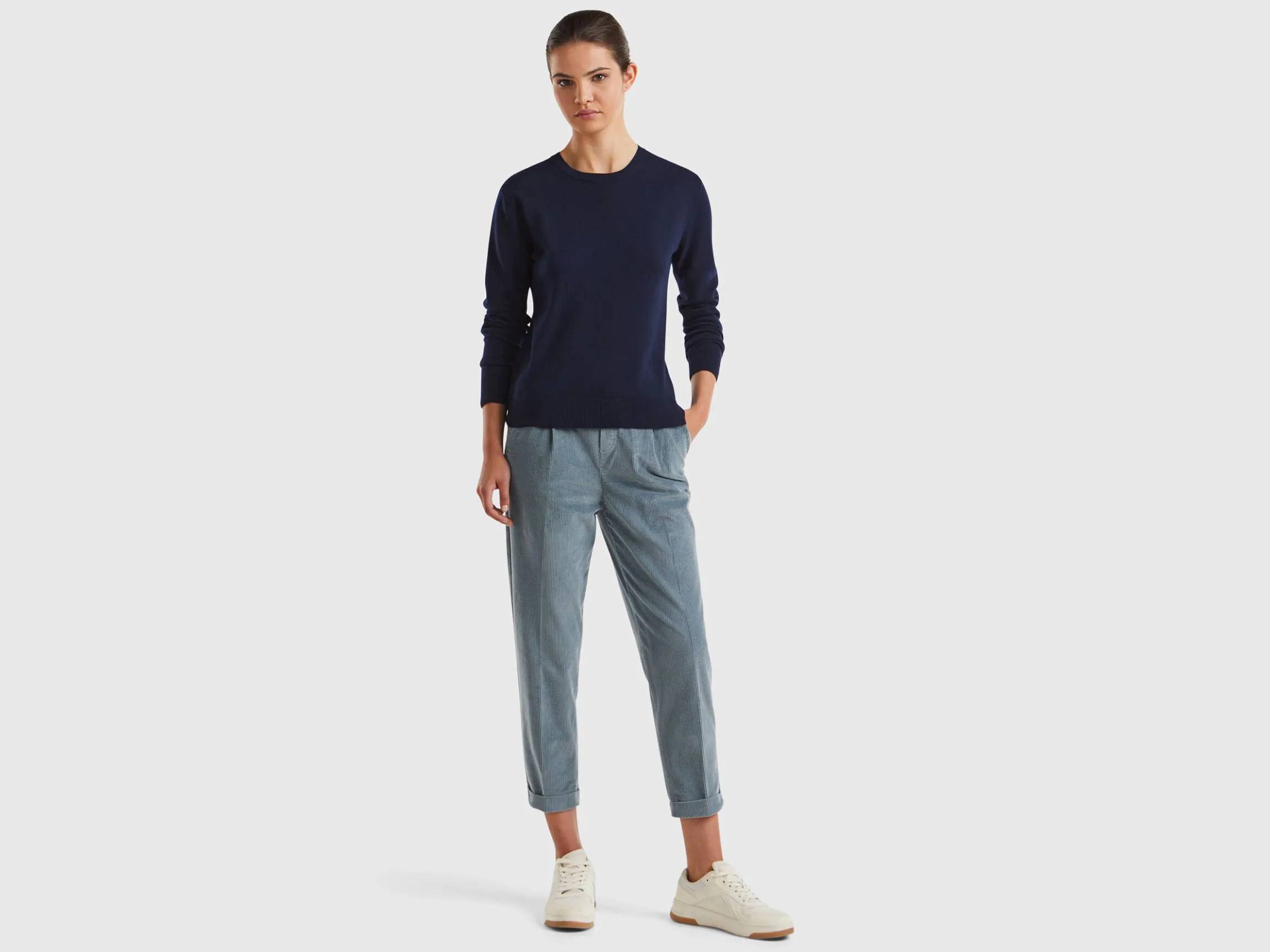 Dark blue crew neck sweater in Merino wool