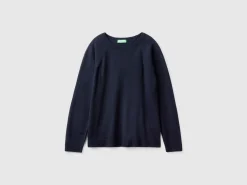 Dark blue crew neck sweater in cashmere and wool blend