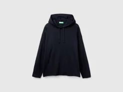 Dark blue sweater in cashmere blend with hood