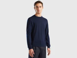 Dark blue sweater in pure Merino wool