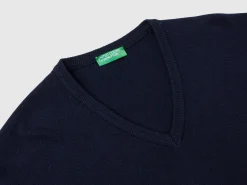 Dark blue V-neck sweater in pure Merino wool