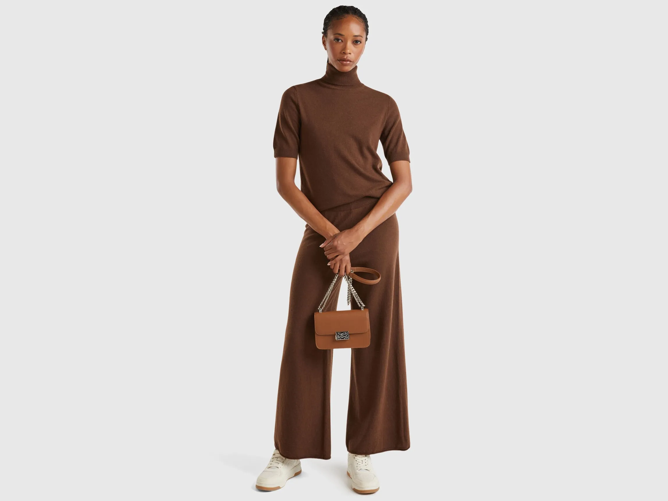 Dark brown short sleeve turtleneck in cashmere blend