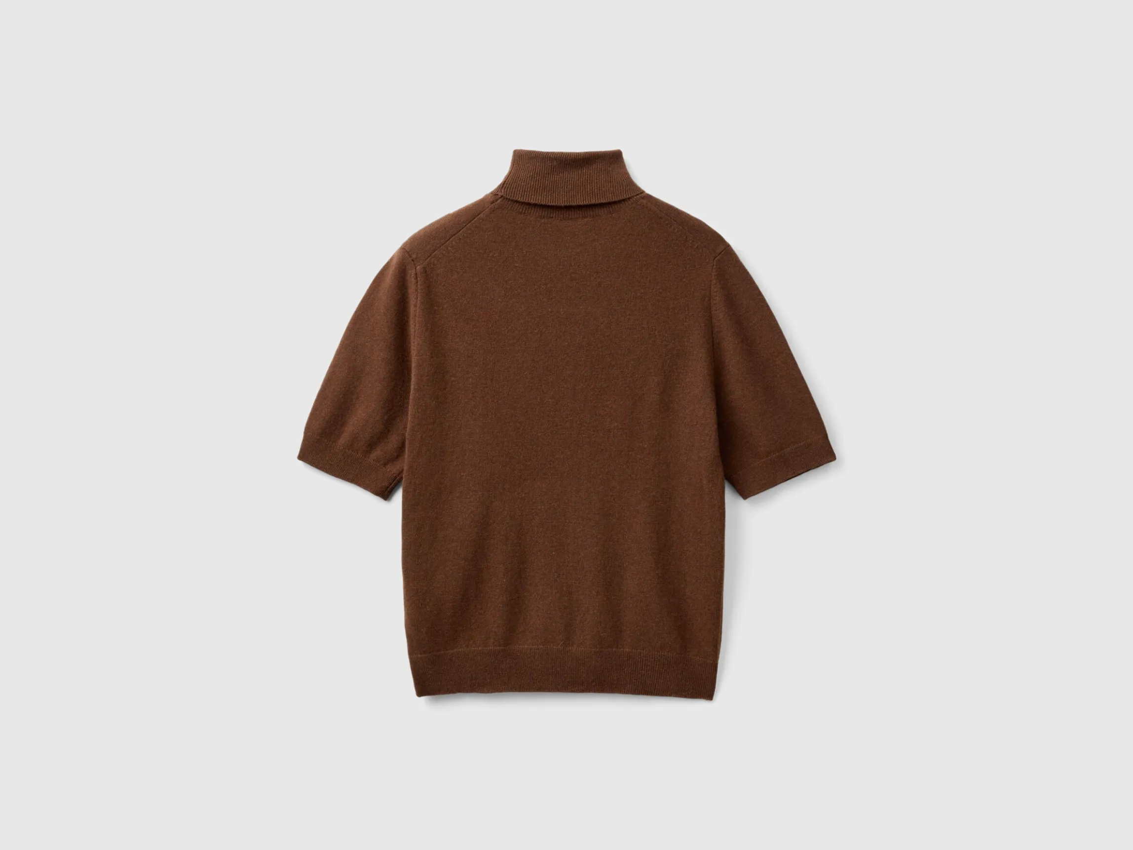 Dark brown short sleeve turtleneck in cashmere blend