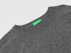 Dark gray crew neck sweater in wool and cashmere blend