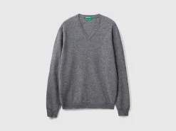 Dark gray V-neck sweater in pure Merino wool