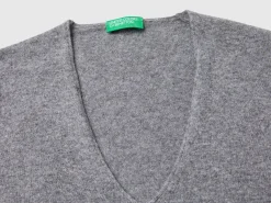 Dark gray V-neck sweater in pure Merino wool