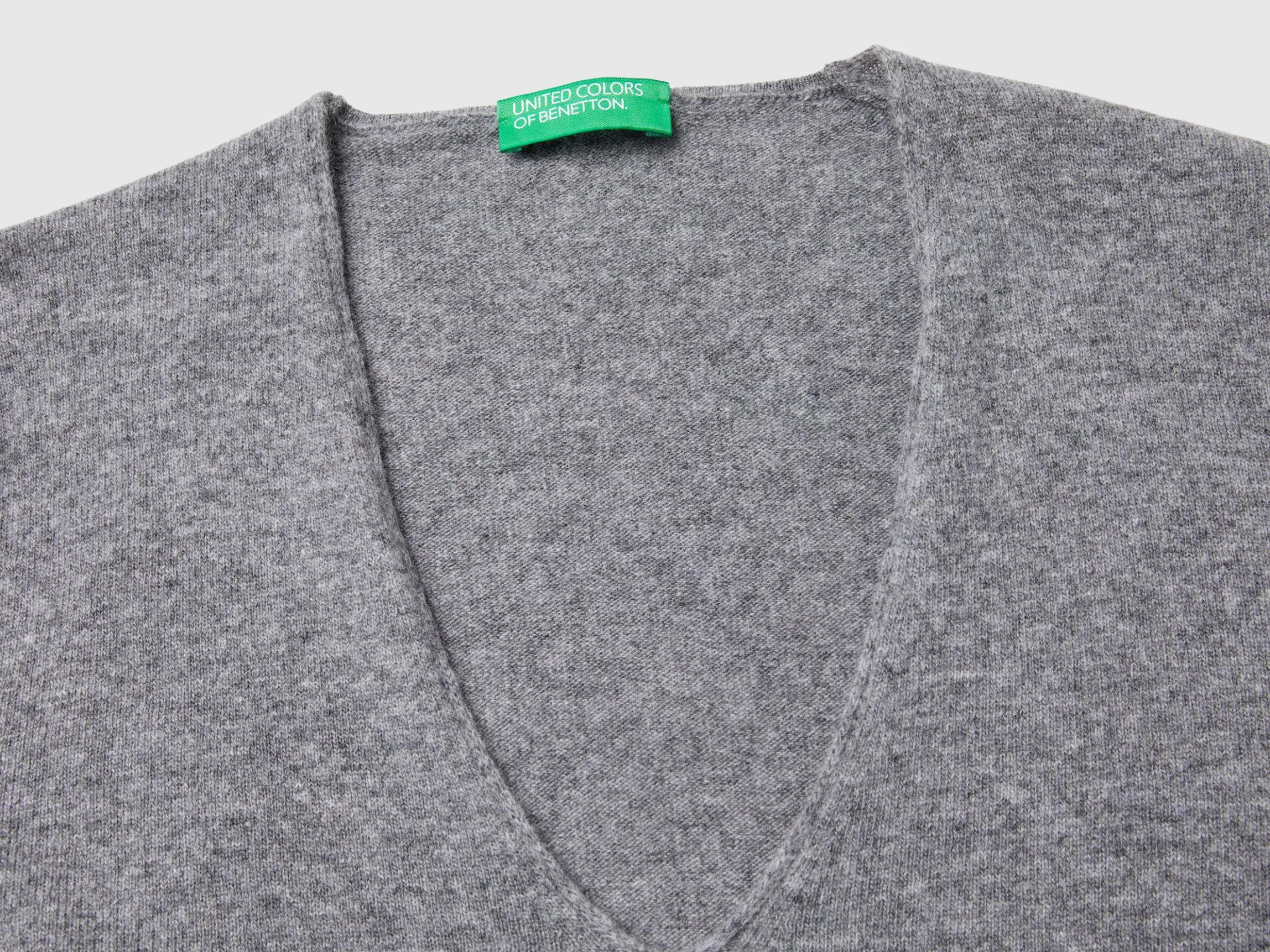 Dark gray V-neck sweater in pure Merino wool