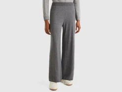 Dark gray wide leg trousers in wool and cashmere blend