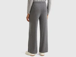 Dark gray wide leg trousers in wool and cashmere blend