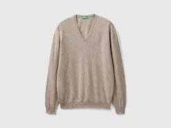 Dove gray V-neck sweater in pure Merino wool
