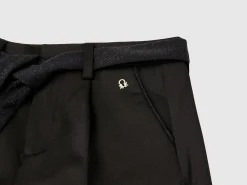 Elegant trousers with sash