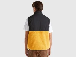 Faux fur vest in nylon