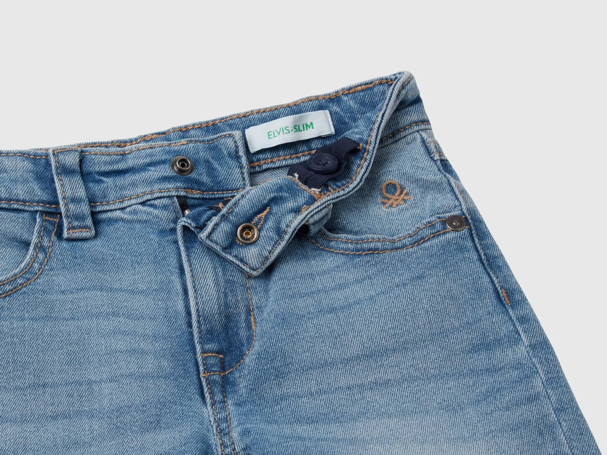 five-pocket jeans