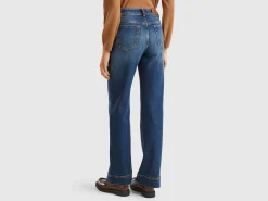 Flared jeans in recycled cotton