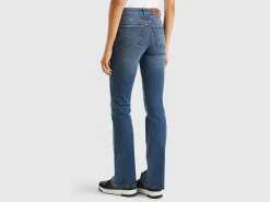 Flared jeans in recycled cotton blend
