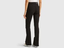 Flared jeans in recycled cotton blend