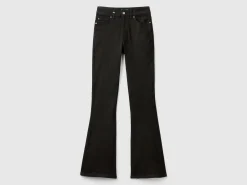 Flared jeans in recycled cotton blend