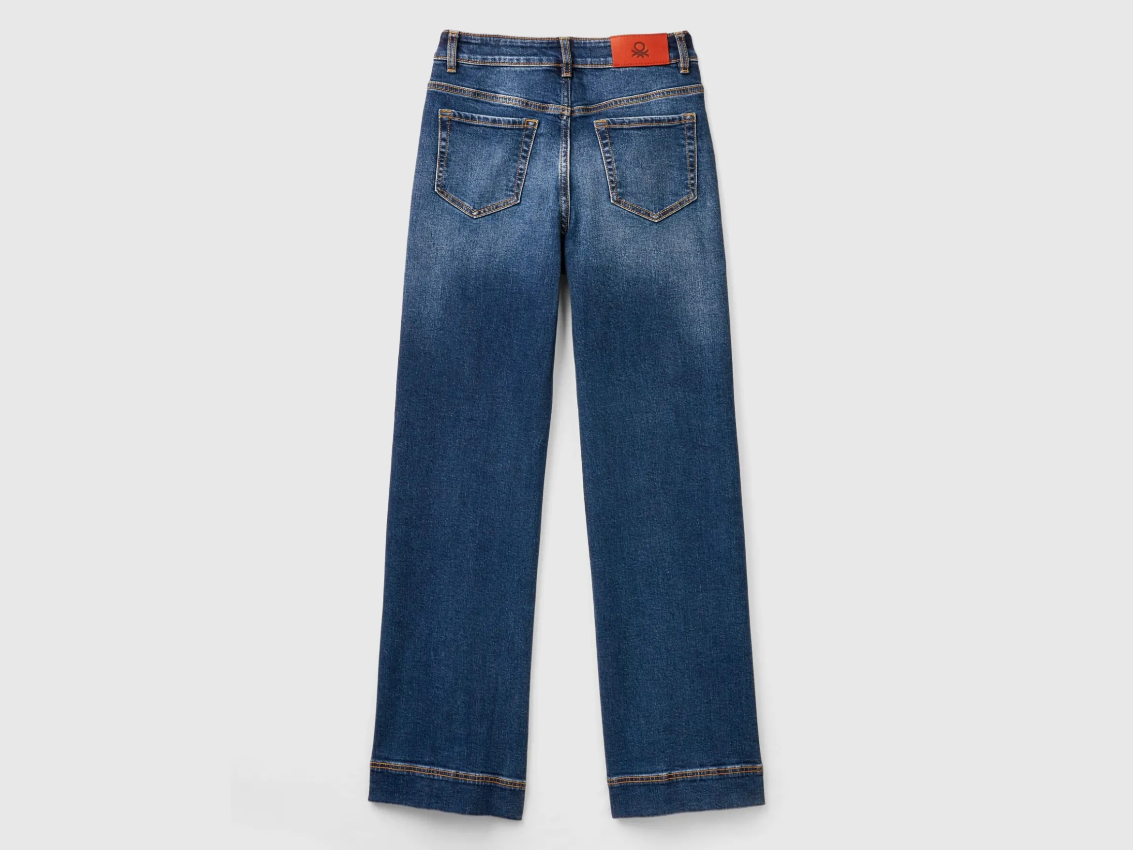 Flared jeans in recycled cotton