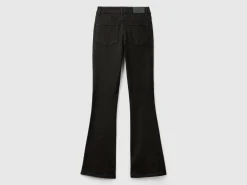Flared jeans in recycled cotton blend