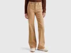 Flared stretch jeans