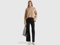 Flared trousers in stretch cotton