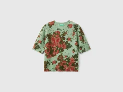 Floral sweater in recycled yarn