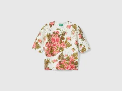 Floral sweater in recycled yarn
