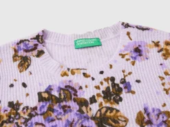 Floral sweater in recycled yarn