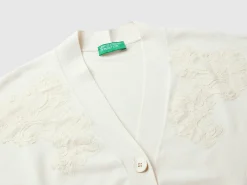 Flowy cardigan with lace