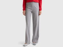 Flowy high-waisted trousers