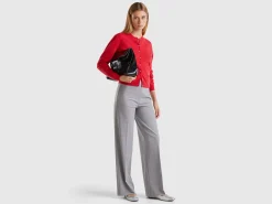 Flowy high-waisted trousers