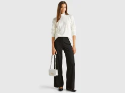 Flowy high-waisted trousers
