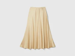 Flowy satin look skirt