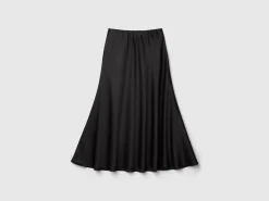 Flowy satin look skirt