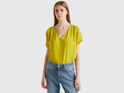 Flowy short sleeve blouse